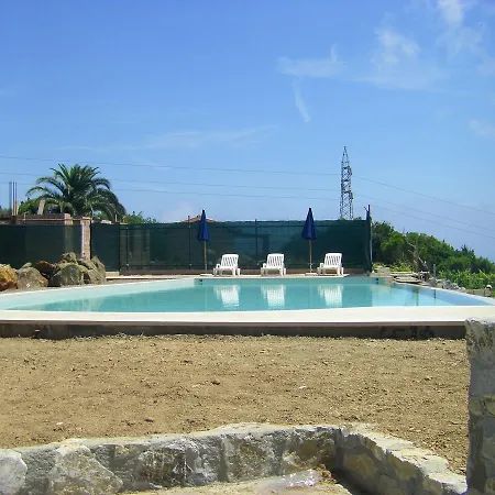 Hotel apartamentowy La Chiusa Di Rio Rio dellʼElba